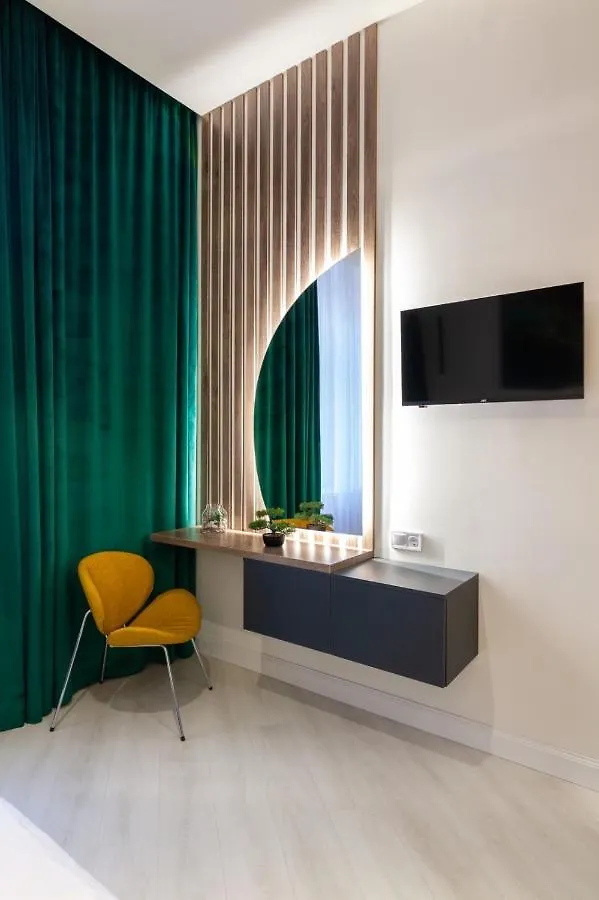 Зелені Апартаменти Біля Оперного Театру Flat In The City Center Λβιβ